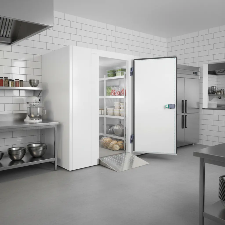 Chambre froide positive 2,40 x 2,40 x 2,07m - 10m3 - Panneaux 70mm - Sol renforcé 2